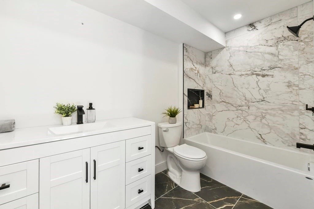 141 Chelsea St, East Boston