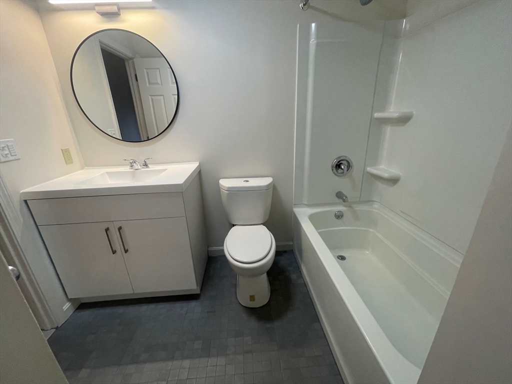 115 St Kolbe Dr, Holyoke