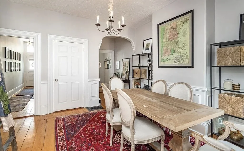 262 W 5th St, South Boston