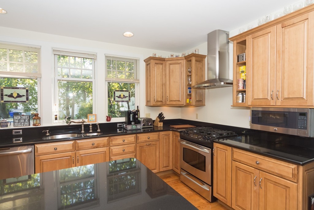 53 Winslow Rd, North Brookline