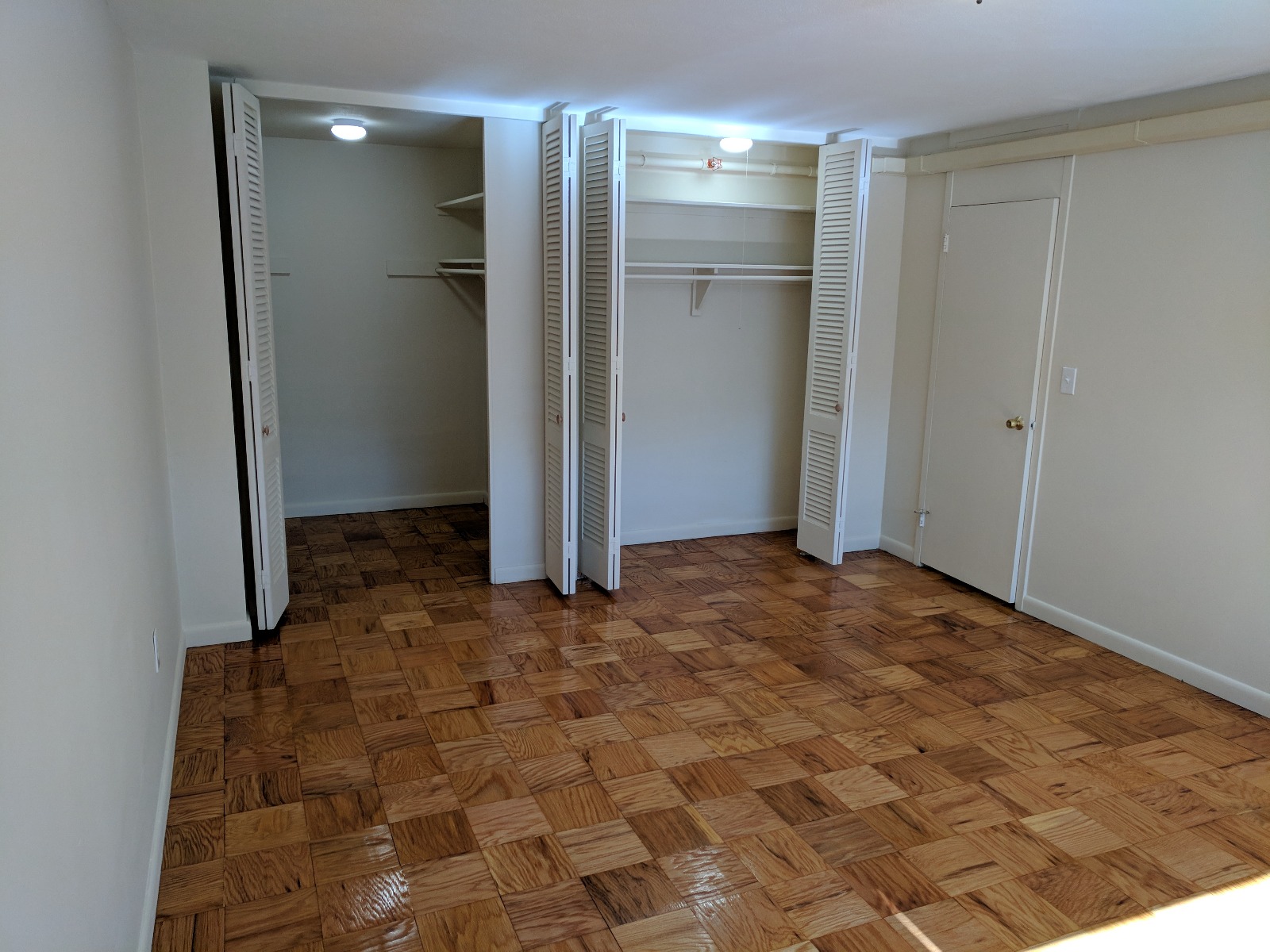 101 Monmouth St, Longwood