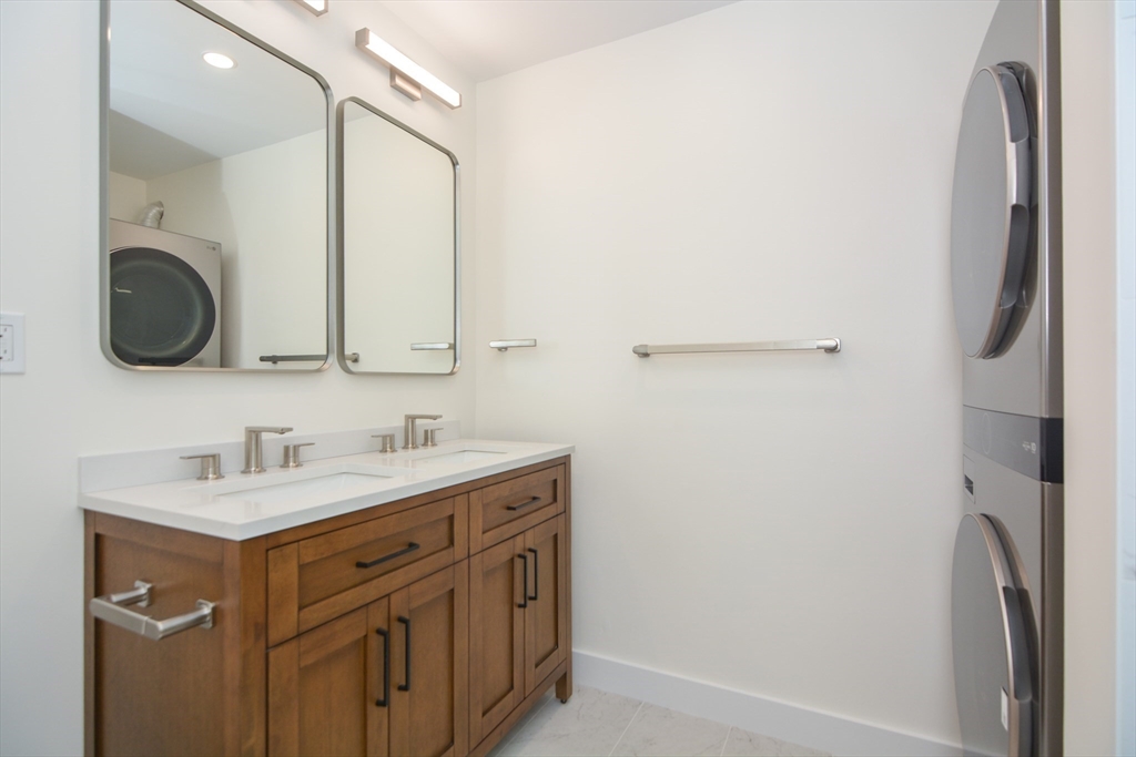 9 State St, Marblehead