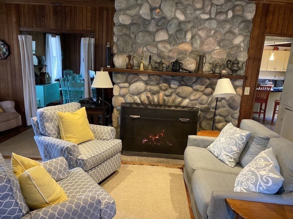 84 Mayflower Rd, Sagamore Beach