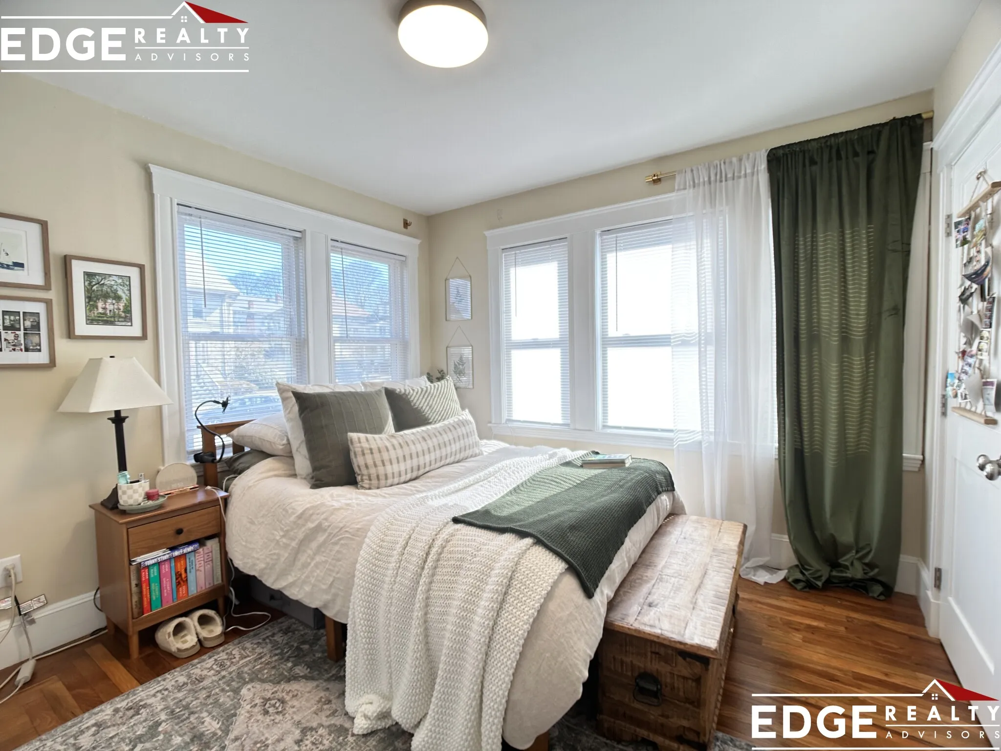 58 Hunnewell Ave, Oak Square