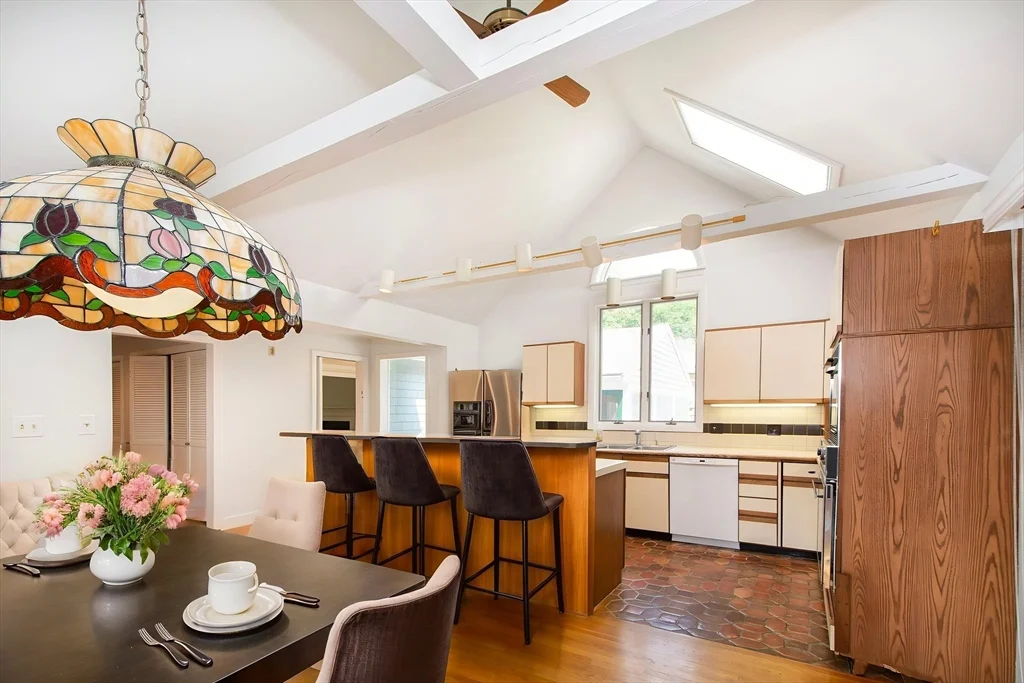 45 Old Pasture Rd, Cohasset