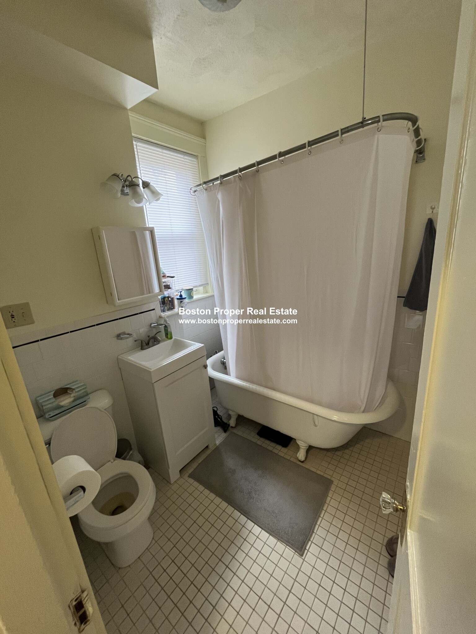 124 Peterborough St, Fenway