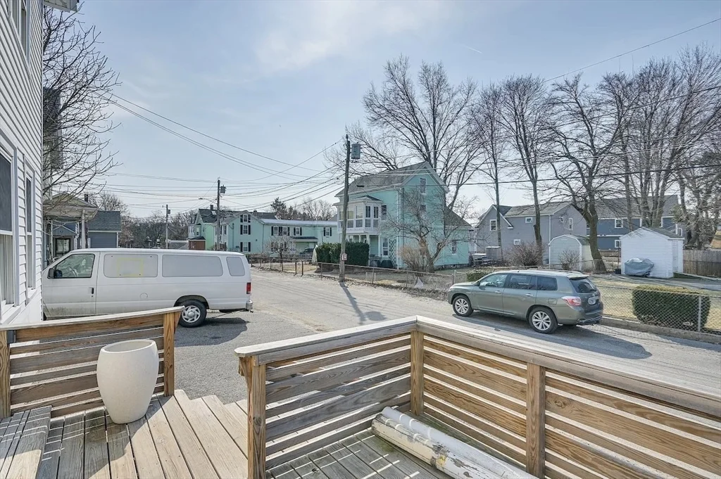 44 Cottage St, Watertown