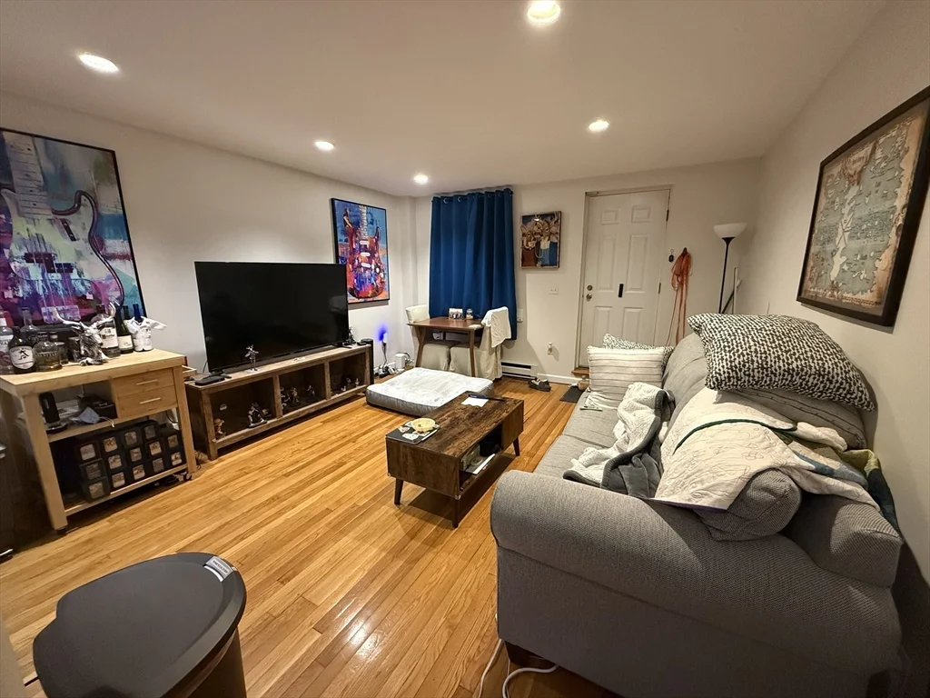 18-20 E Springfield St, South End