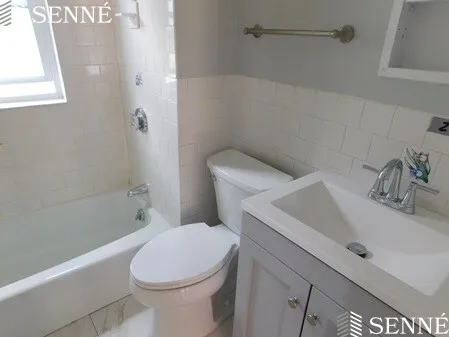 168 River St, Cambridgeport