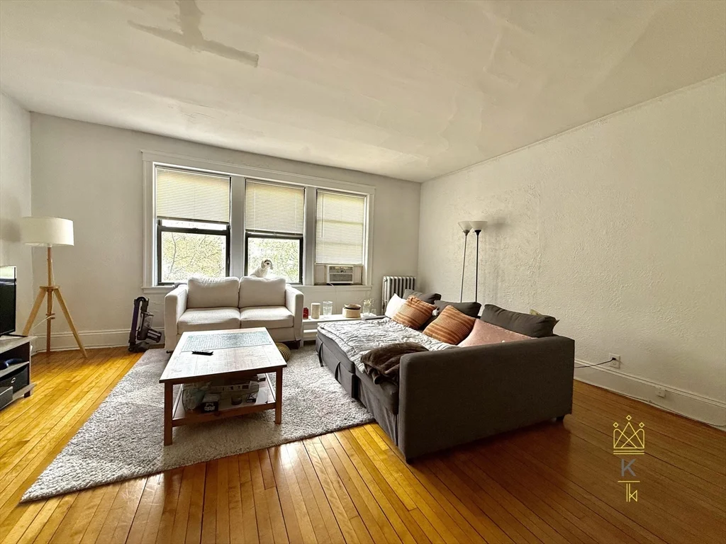 126 Babcock St, Coolidge Corner