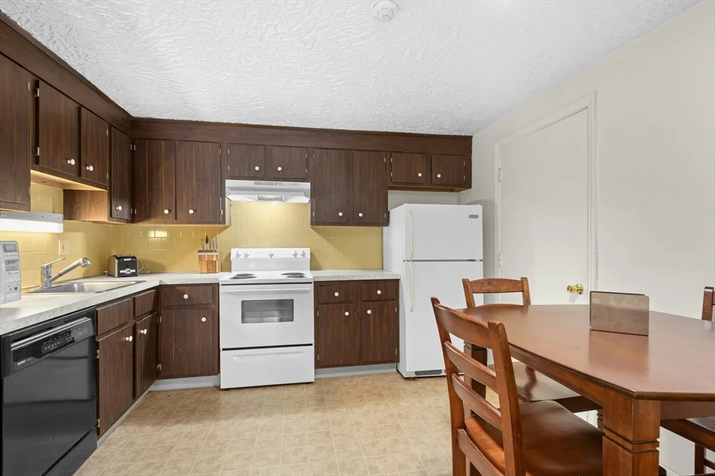 318 Codman Hill, Boxborough