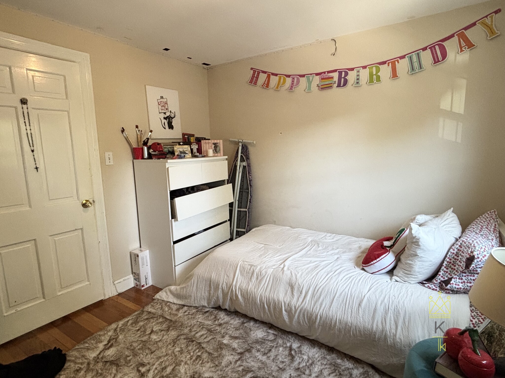 52 Hollywood Rd, West Roxbury