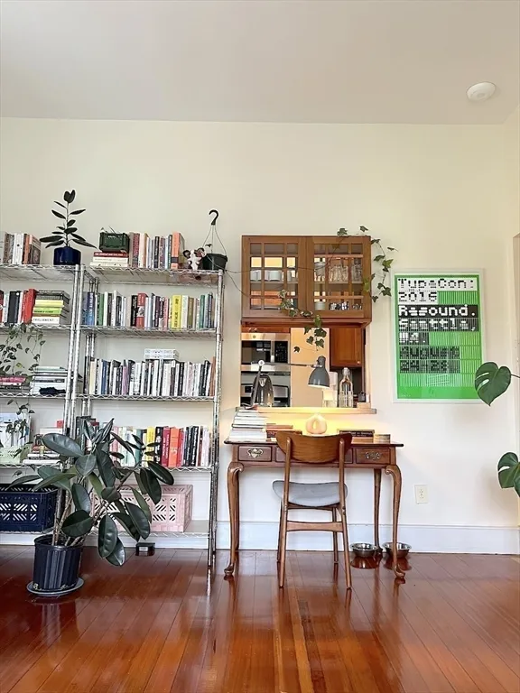 371 Harvard St, Mid-Cambridge