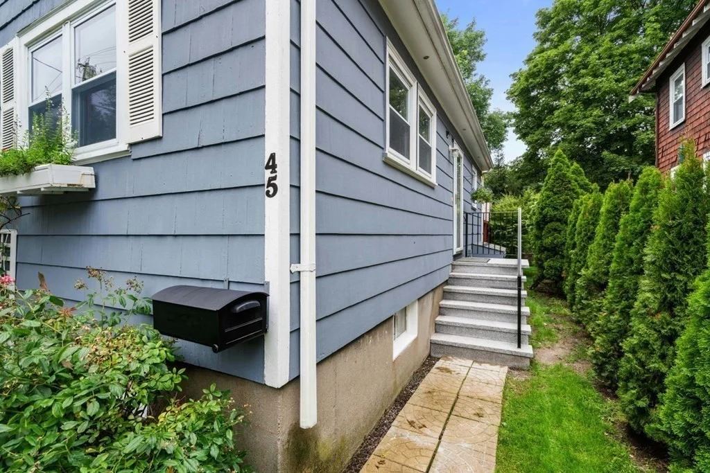 45 Magoun St, North Cambridge