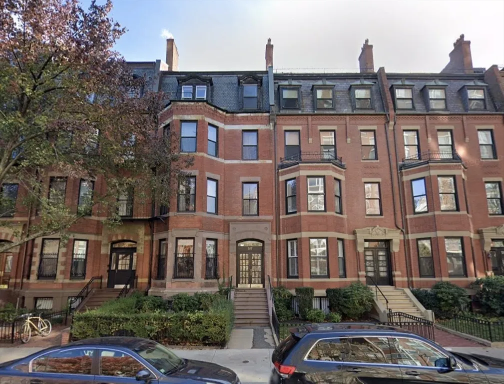 337 Beacon St, Back Bay