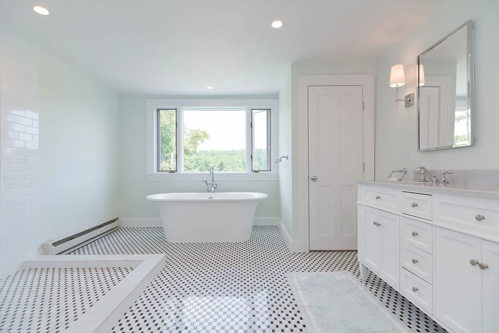 135 Bridge St, Manchester