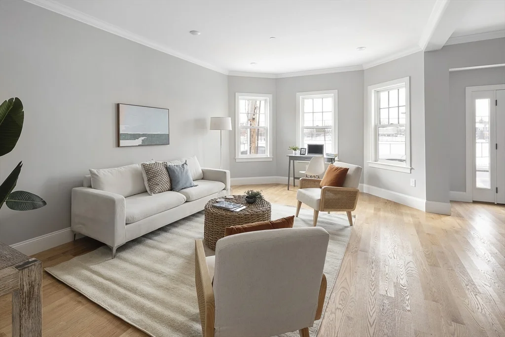 31 Boardman St, East Boston