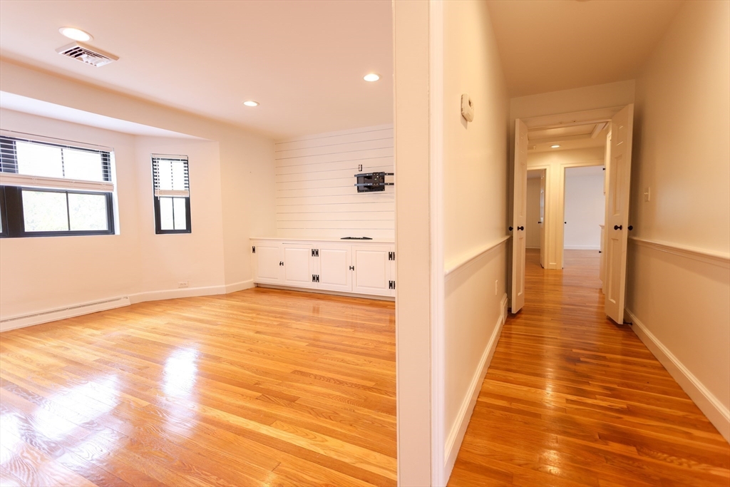 321 Nichols St, Norwood