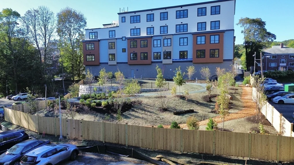 1025 Massachusetts Ave, Arlington Heights