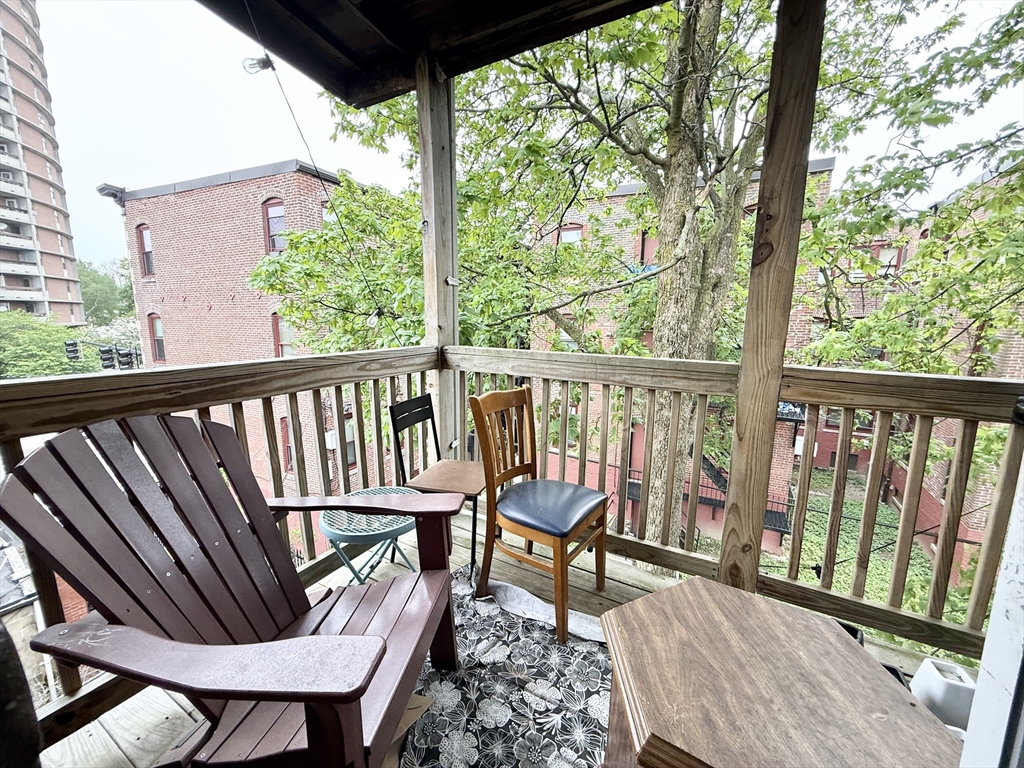 4A Weld Ave, Roxbury