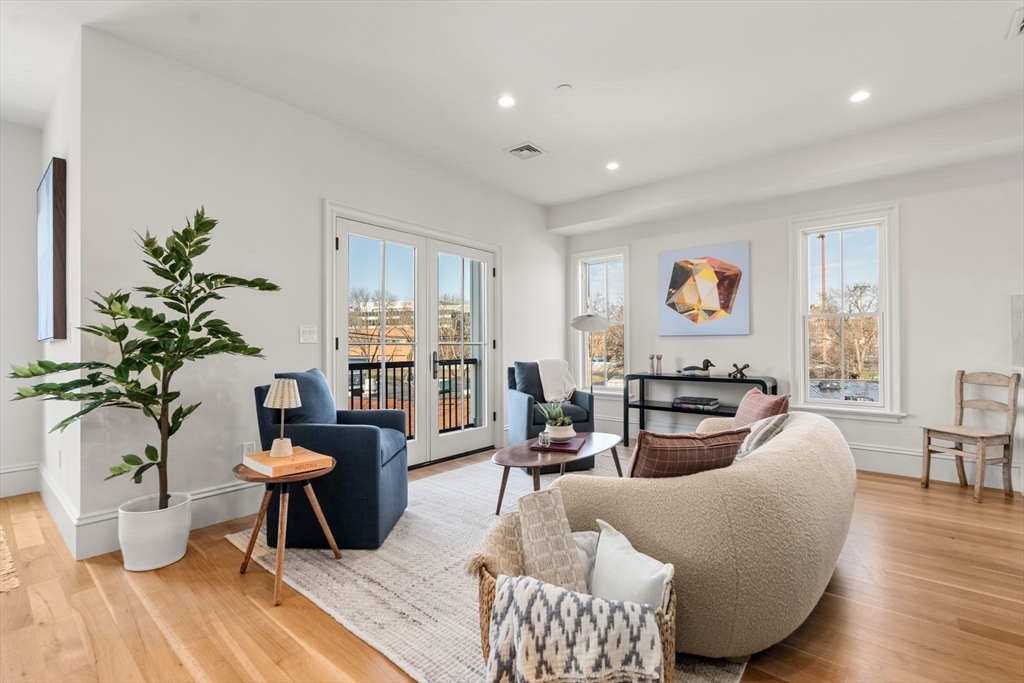 60 Williams St, Jamaica Plain