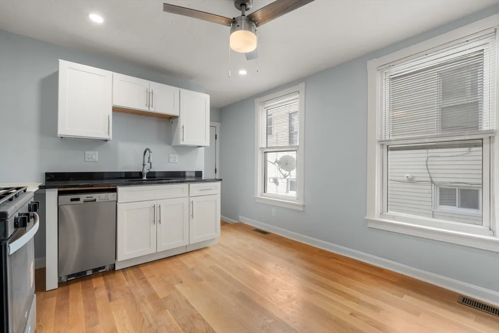 71 Old Harbor St, South Boston