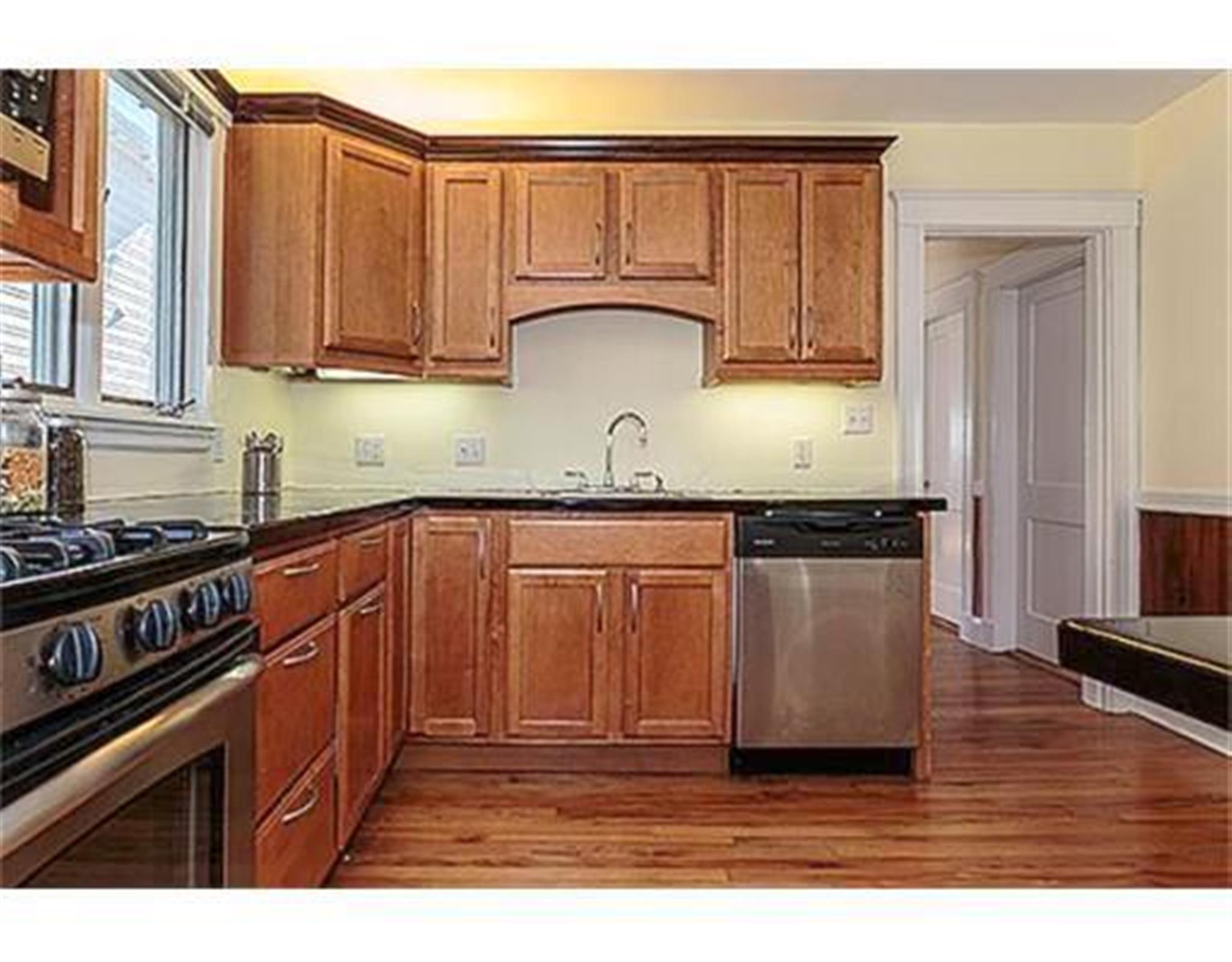 67 Fairfax St, West Somerville