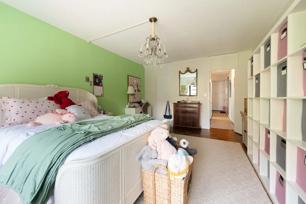 85 E India Row, Waterfront