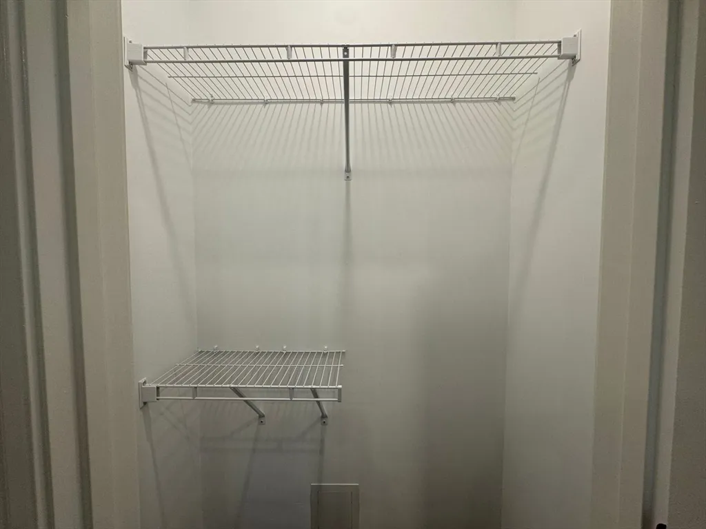 1473 N Shore Rd, Revere