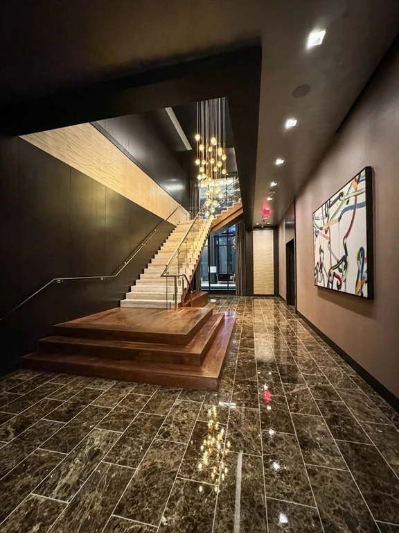 1 Franklin St, Midtown