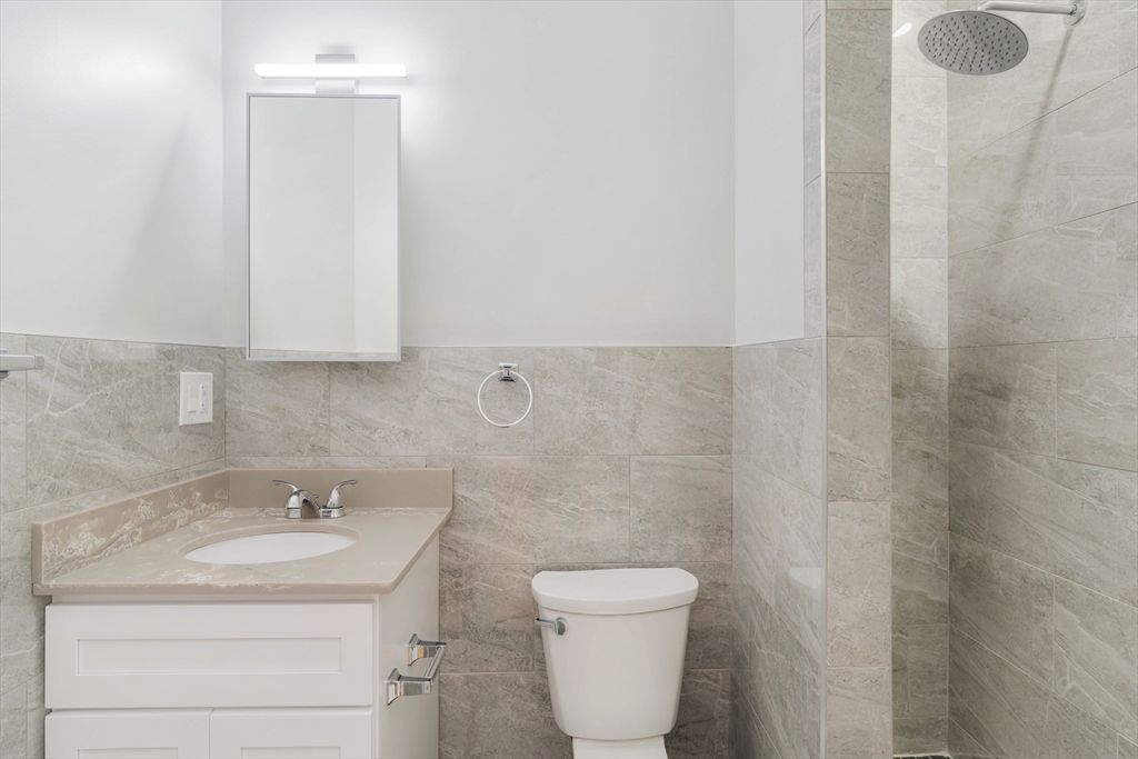 11 East Springfield, South End