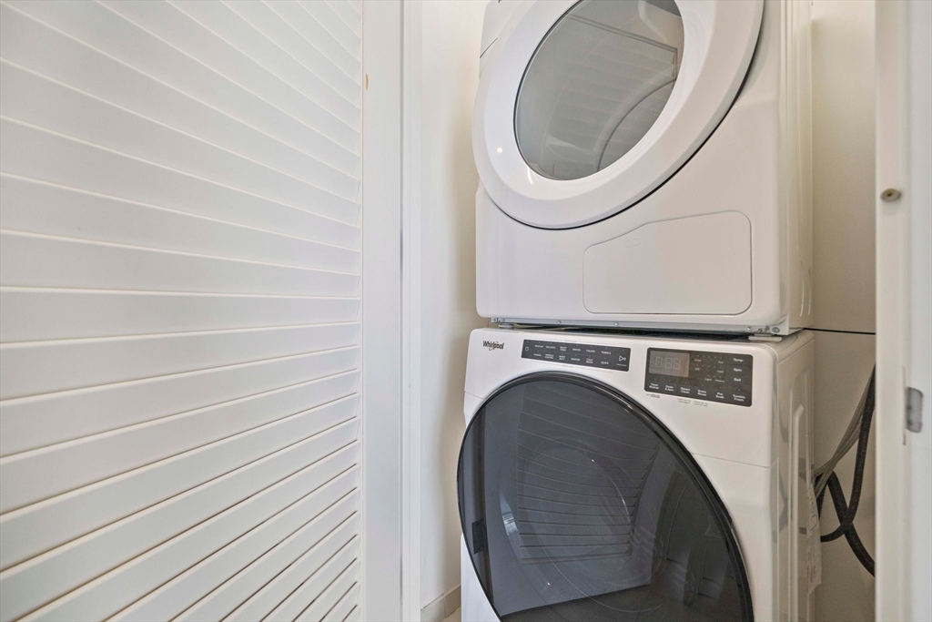 1 Franklin St, Midtown