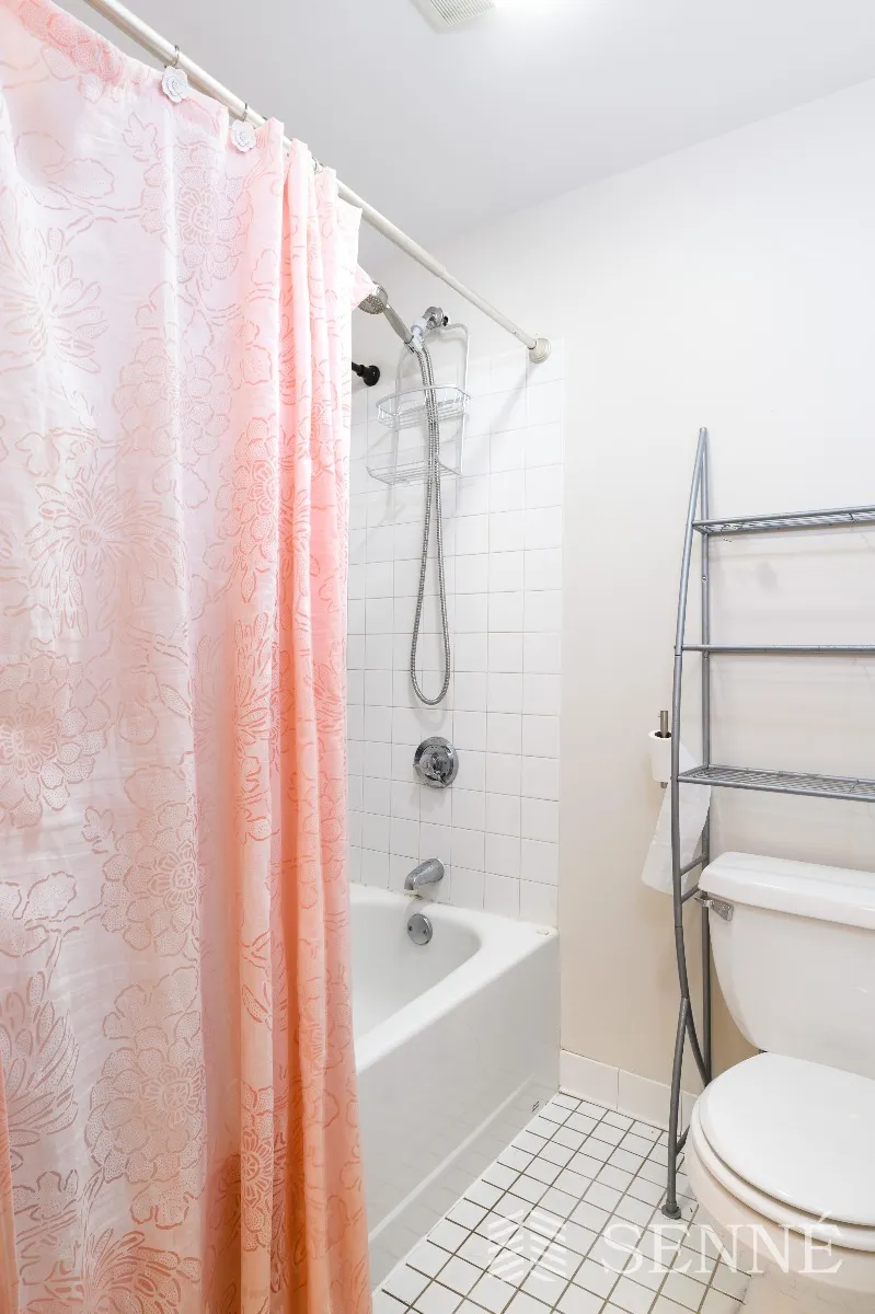 950 Massachusetts Ave, Harvard Square