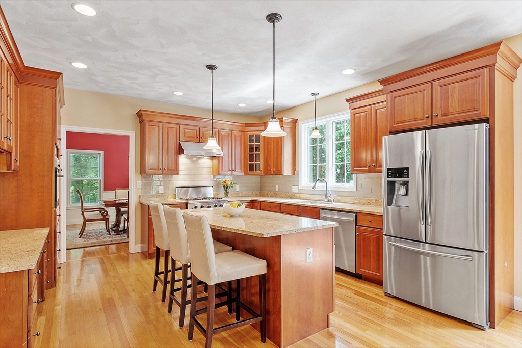 22 Periwinkle Way, North Andover