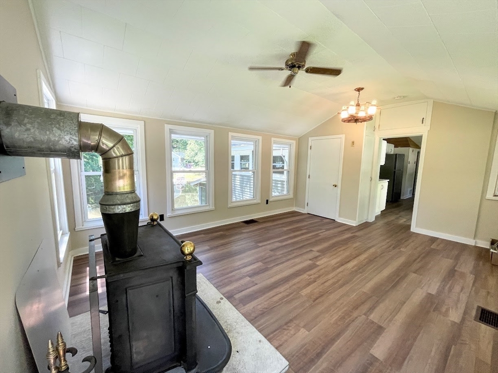 201 Fire Road, 16, Lunenburg