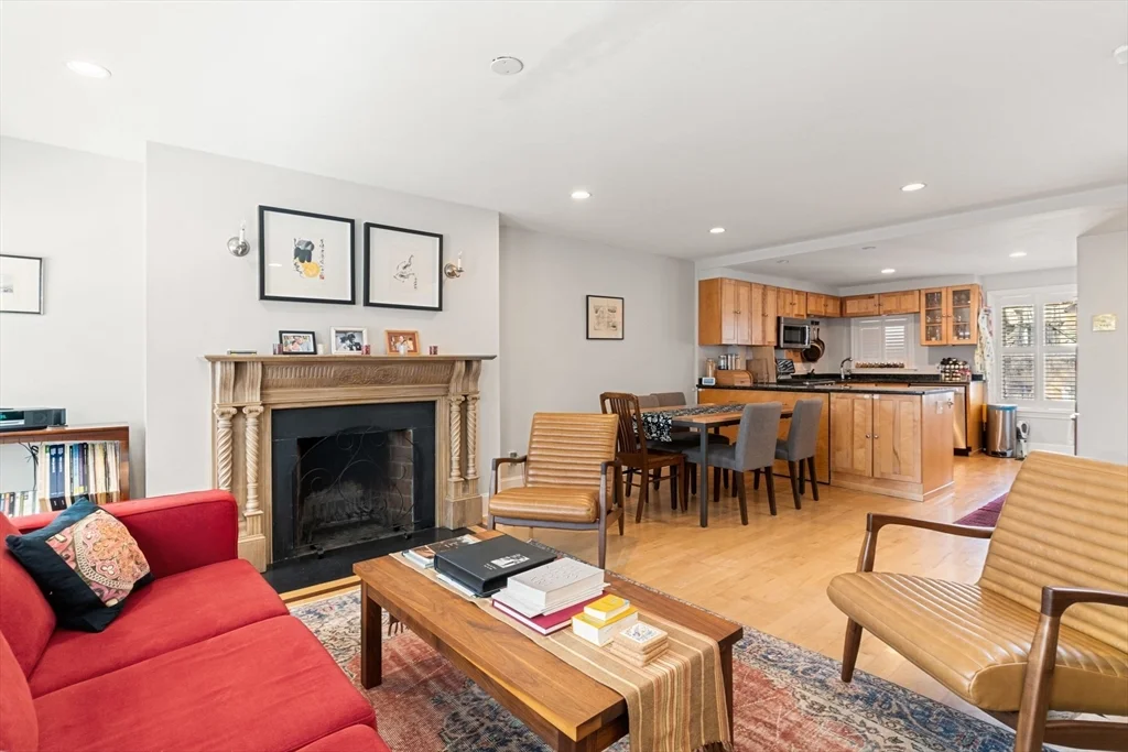 50 S Russell St, Beacon Hill