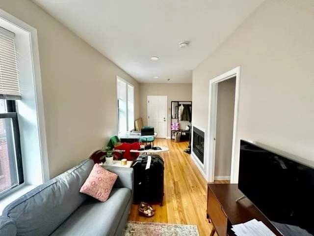 2 Thacher St, North End