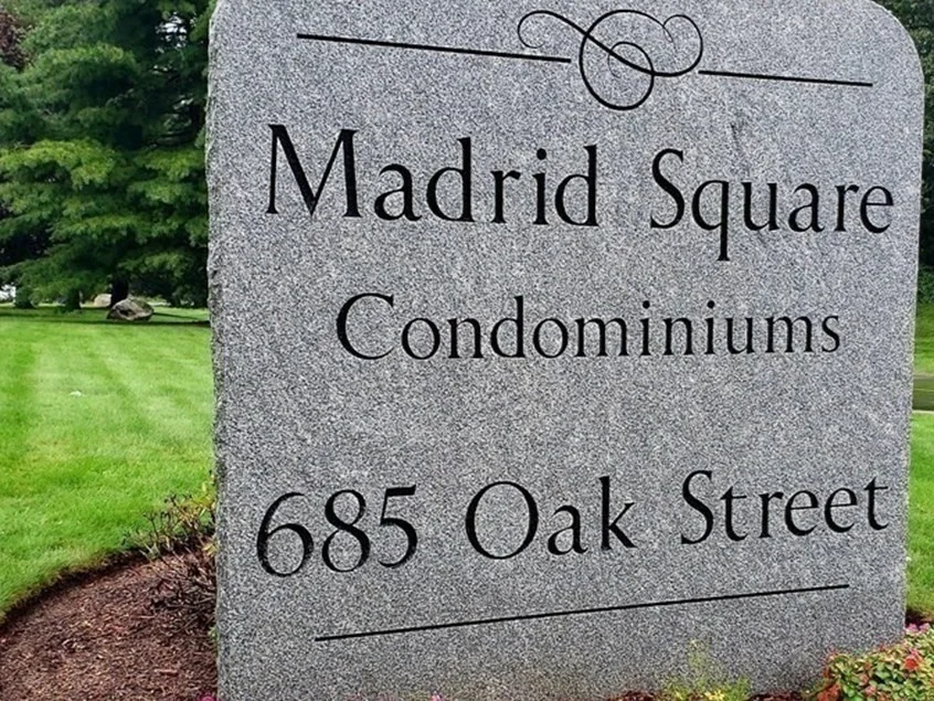 685 Oak St, Brockton