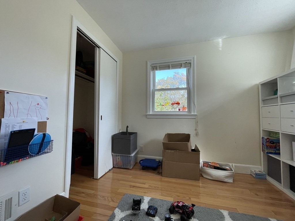 23 Clyde Ter, Arlington