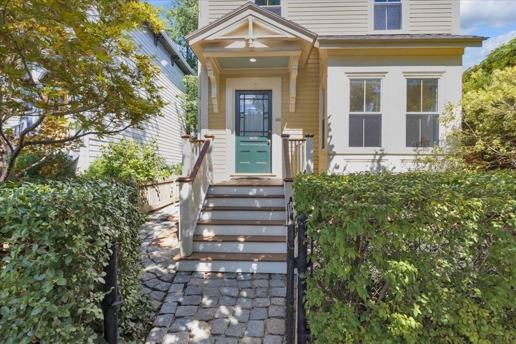 325 Western Ave, Riverside