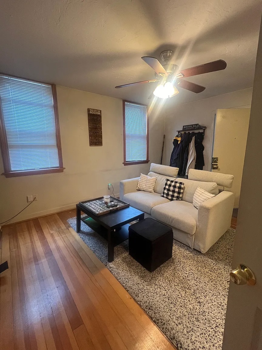 254 E St, South Boston