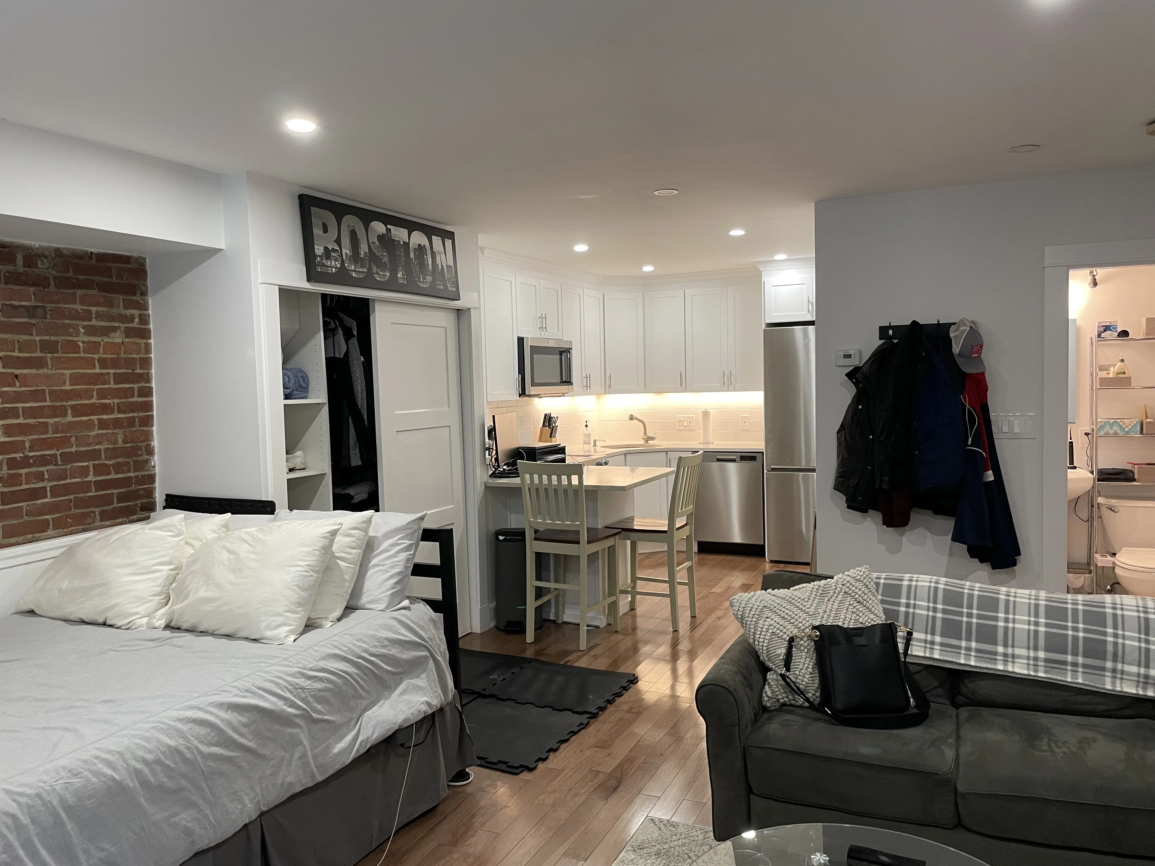 144 Commonwealth Ave, Back Bay