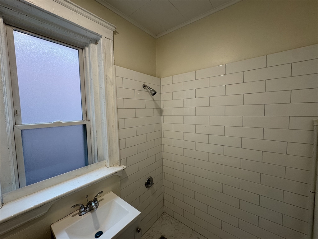 1725 Commonwealth Ave, Brighton