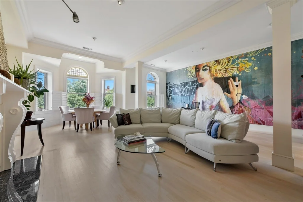 294 Commonwealth Ave, Back Bay