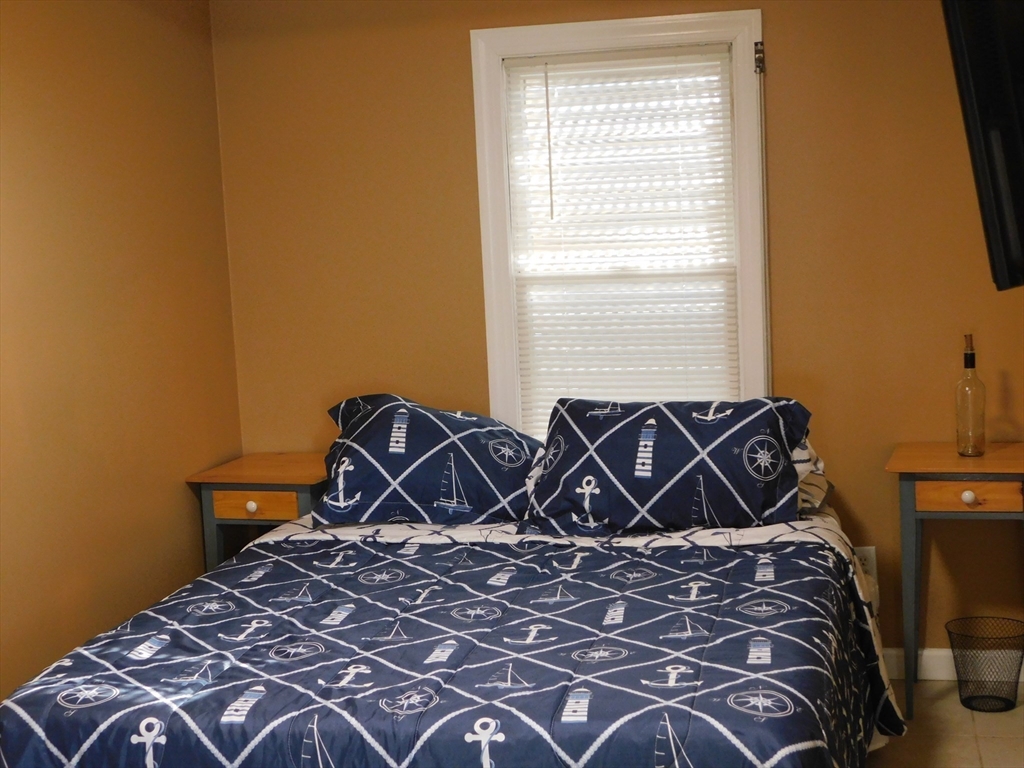 16 Thirteenth St, Wareham