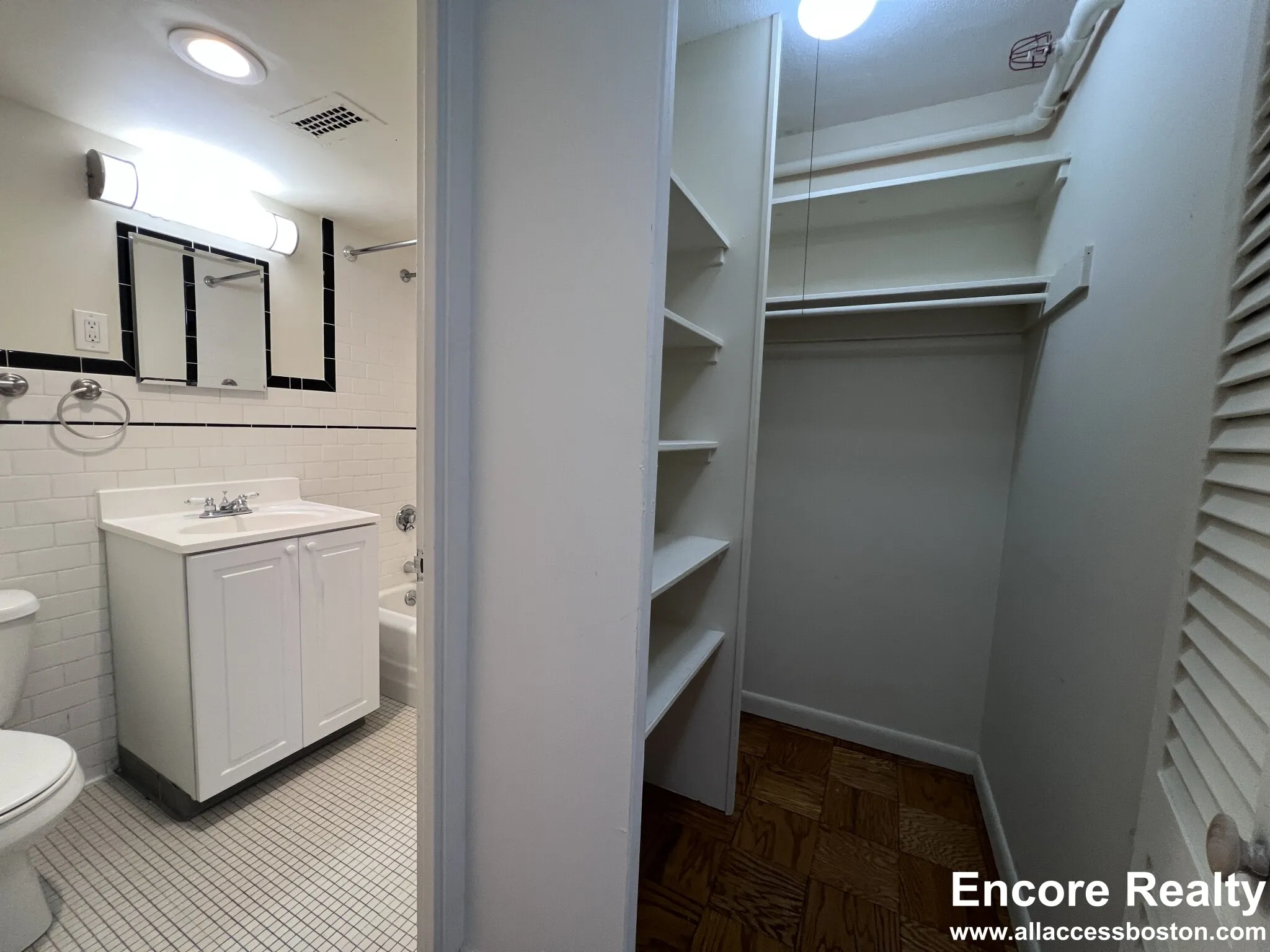 101 Monmouth Ct, Longwood