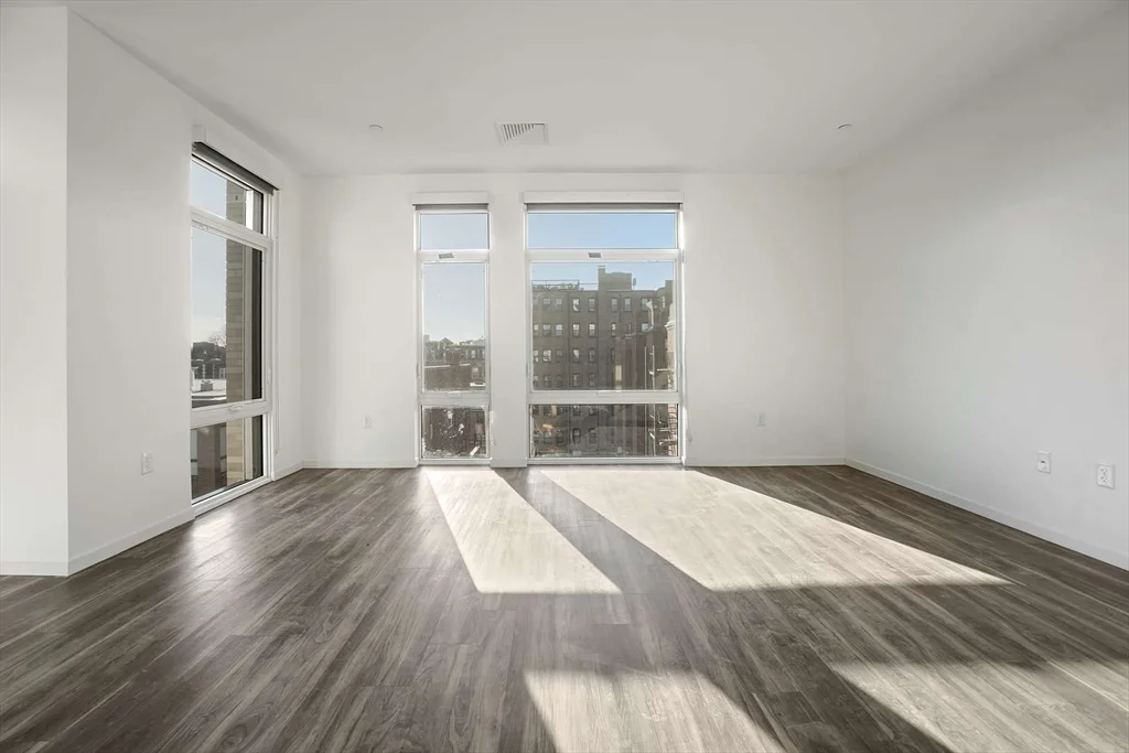 839 Beacon St, Fenway