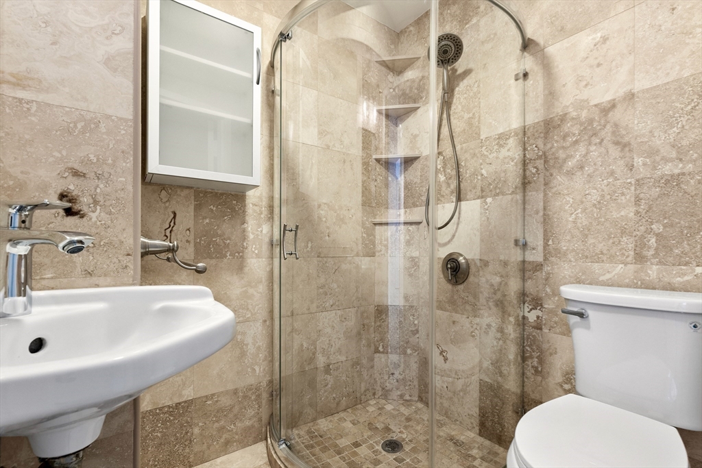 15 Waverly, Brighton