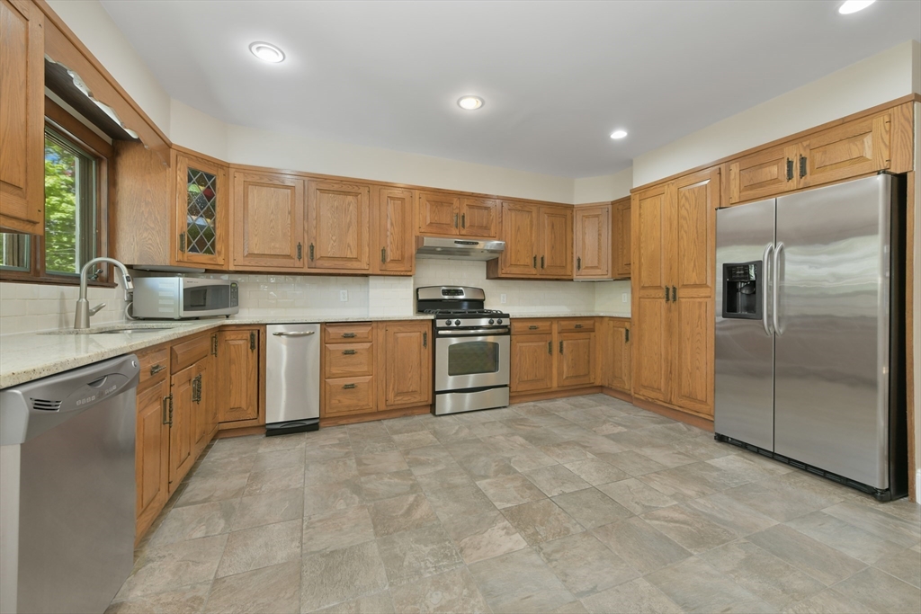 28 Meredith St, West Roxbury