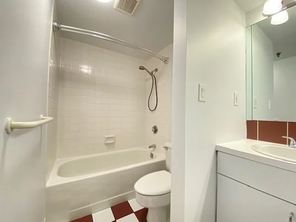 1933 Commonwealth Ave, Brighton